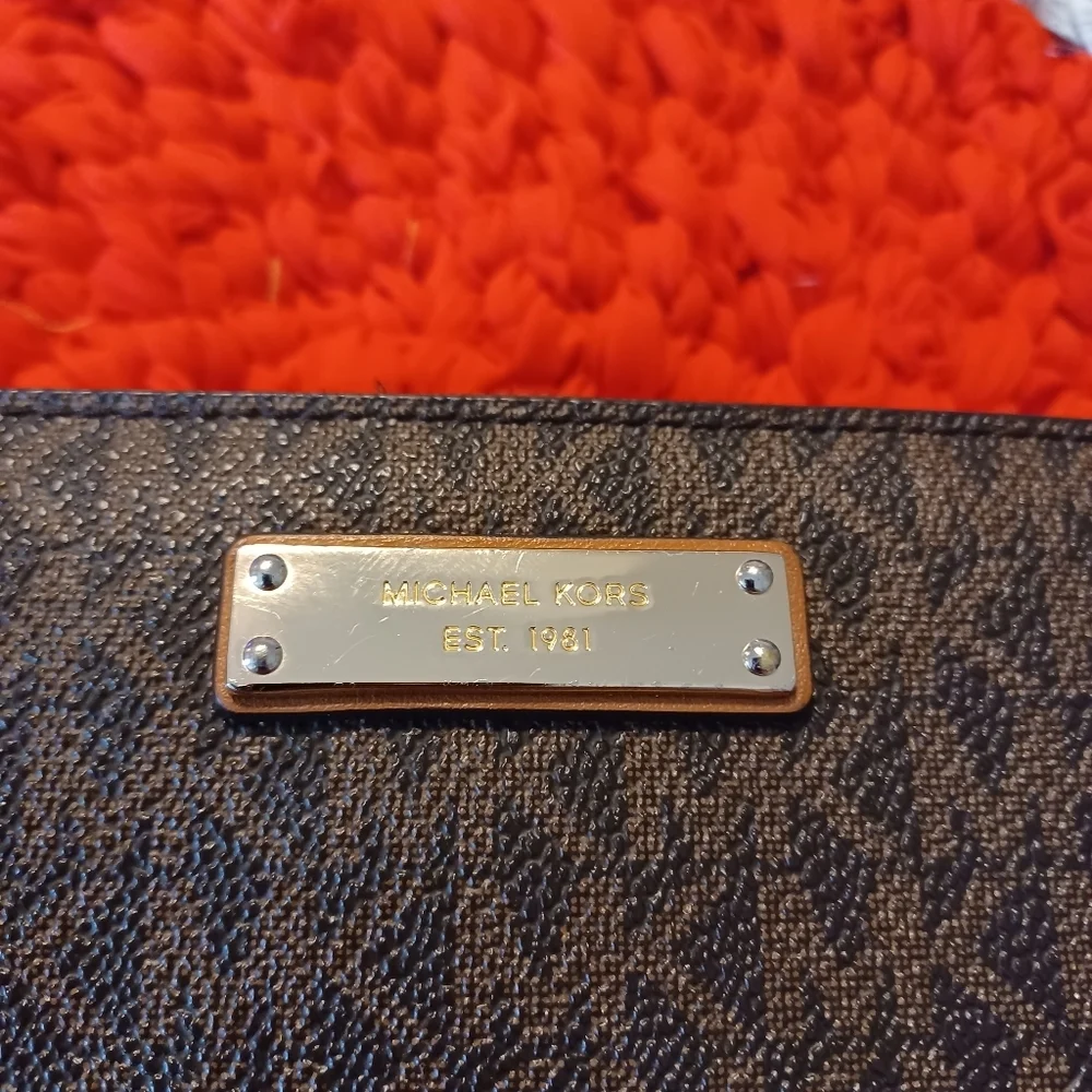Michael Kors Jet Set Large Smartphone Wristlet Wallet - Signature Monogram Brown